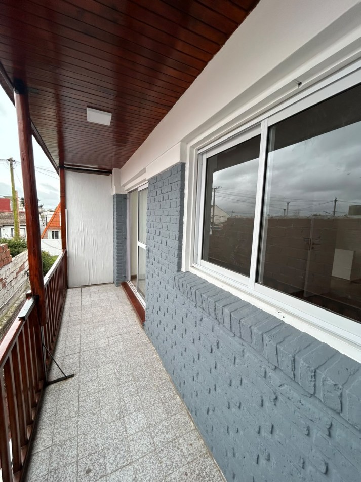 VENTA APTO CREDITO PH 4 AMB RECICLADO Y EQUIPADO A METROS DE LA COSTA EN FARO NORTE