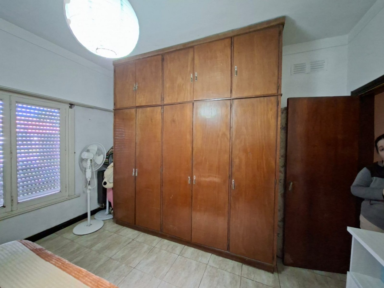 VENTA EN BLOCK CASA CON DOS DEPARTAMENTOS Y DEPOSITO CON MONTACARGAS EN BARRIO PERALTA RAMOS OESTE