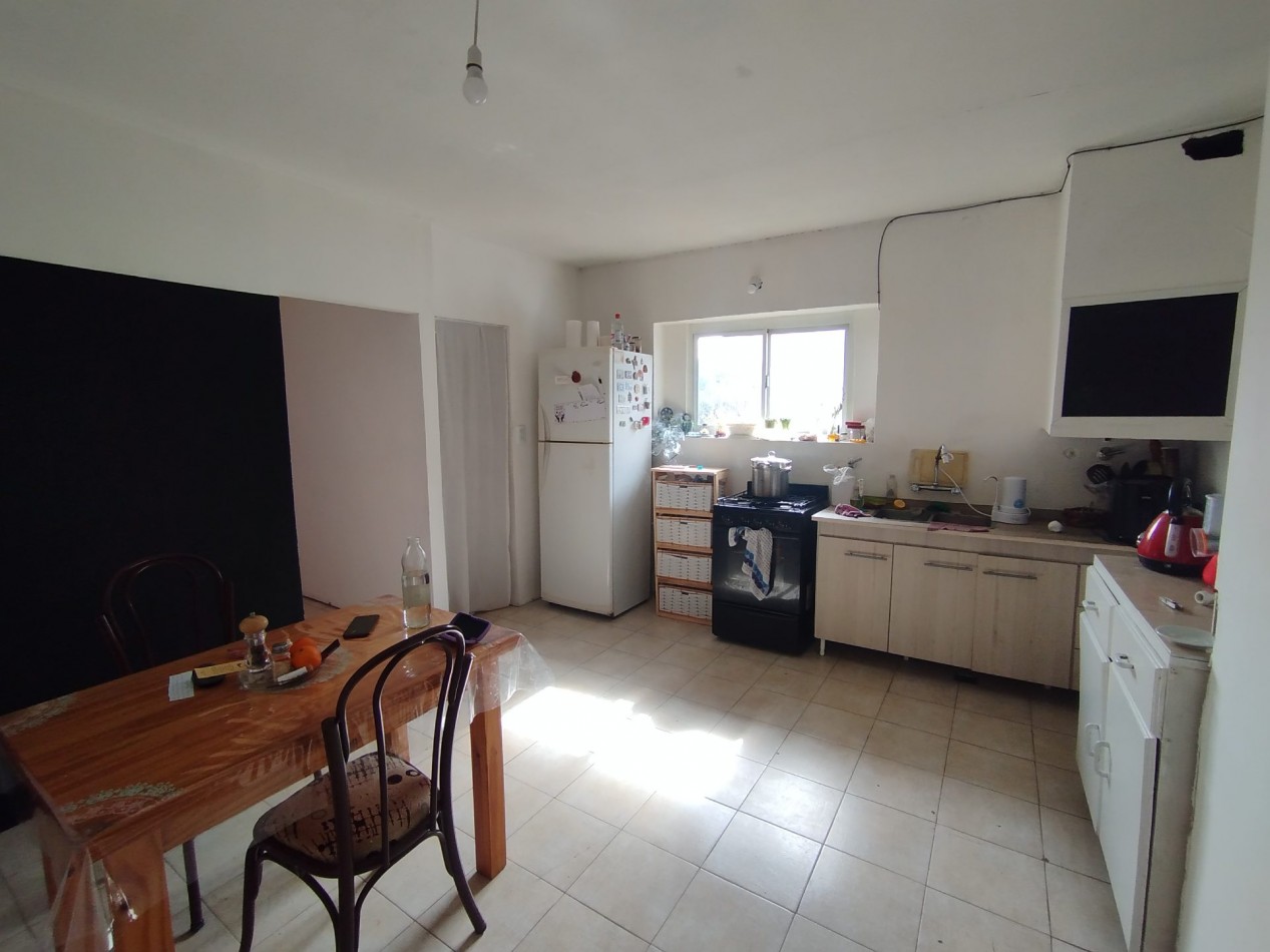 VENTA EN BLOCK CASA CON DOS DEPARTAMENTOS Y DEPOSITO CON MONTACARGAS EN BARRIO PERALTA RAMOS OESTE