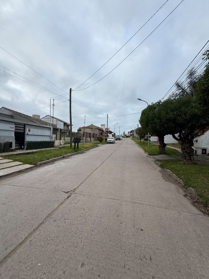 VENTA DUPLEX 3 AMBIENTES CON GRAN PARQUE A POCAS CUADRAS DEL MAR PUNTA MOGOTES