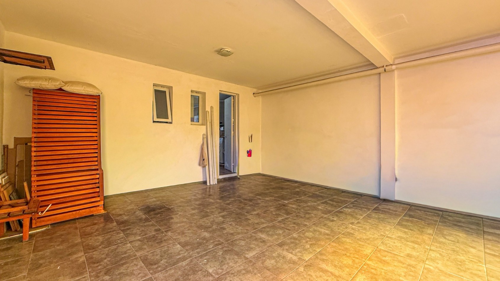 VENTA CASA 5 AMBIENTES MODERNA CON PARQUE ZONA ACANTILADOS