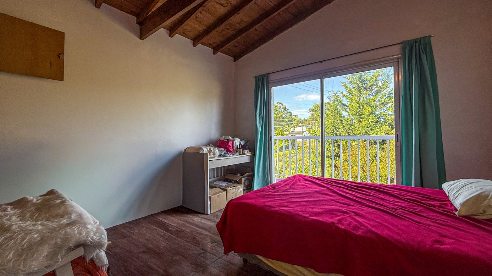 VENTA CASA 5 AMBIENTES MODERNA CON PARQUE ZONA ACANTILADOS