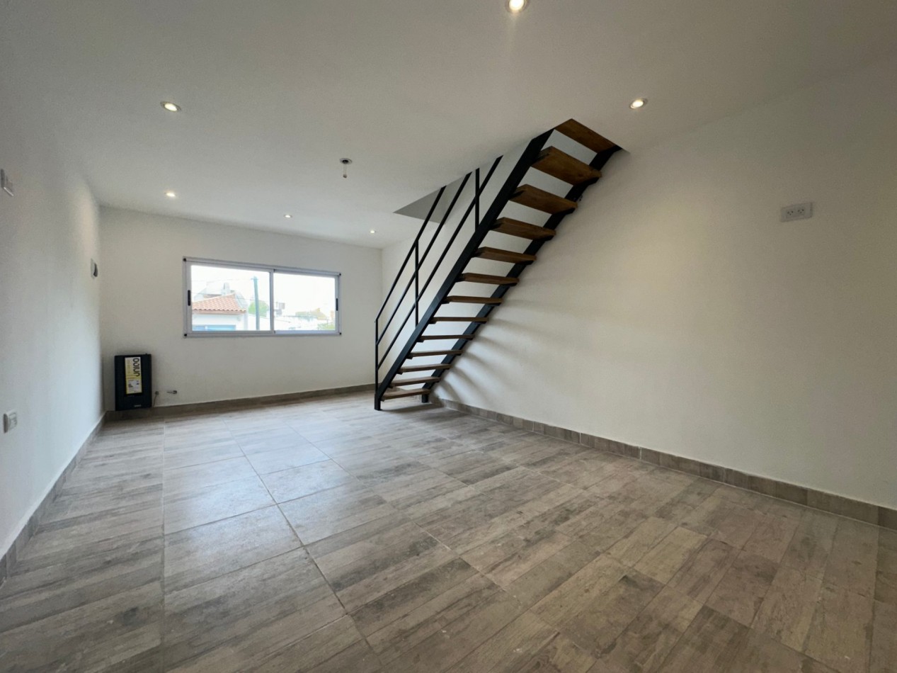 VENTA PH en DUPLEX 3 AMBIENTES RECICLADO SAN JOSE