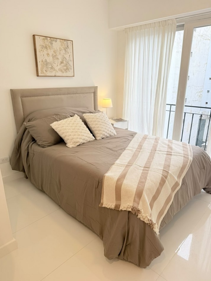 VENTA DEPTO. RECICLADO CON BALCON A LA CALLE
