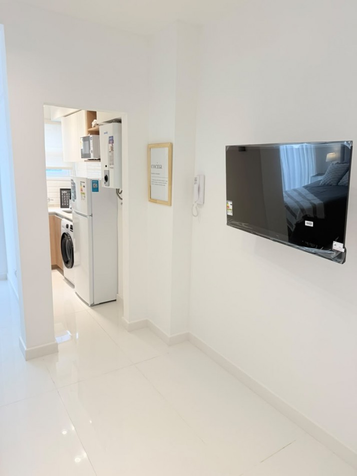 VENTA DEPTO. RECICLADO CON BALCON A LA CALLE