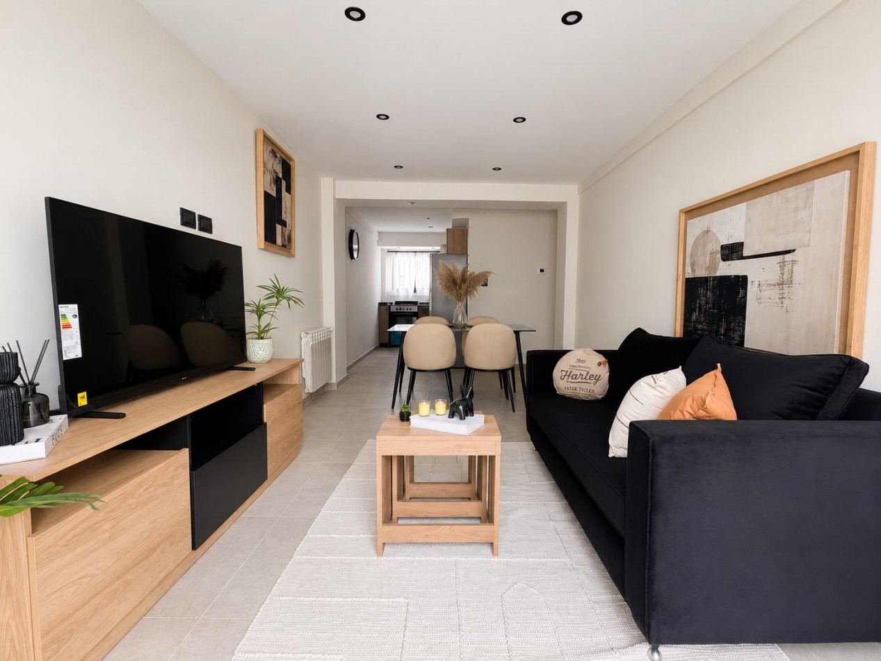VENTA DEPARTAMENTO 3 AMBIENTES RECICLADO A LA CALLE CON BALCON | PLAZA COLON