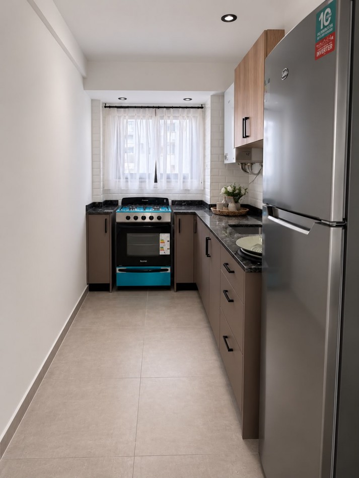 VENTA DEPARTAMENTO 3 AMBIENTES RECICLADO A LA CALLE CON BALCON | PLAZA COLON