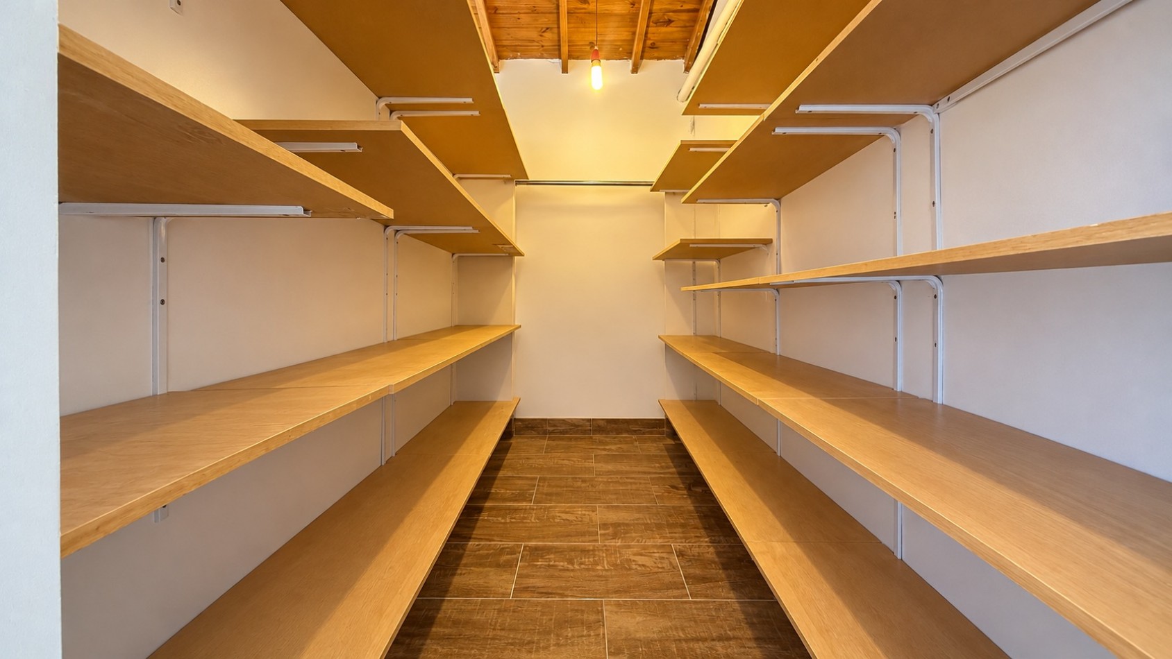 VENTA CASA 5 AMBIENTES MODERNA CON PARQUE ZONA ACANTILADOS