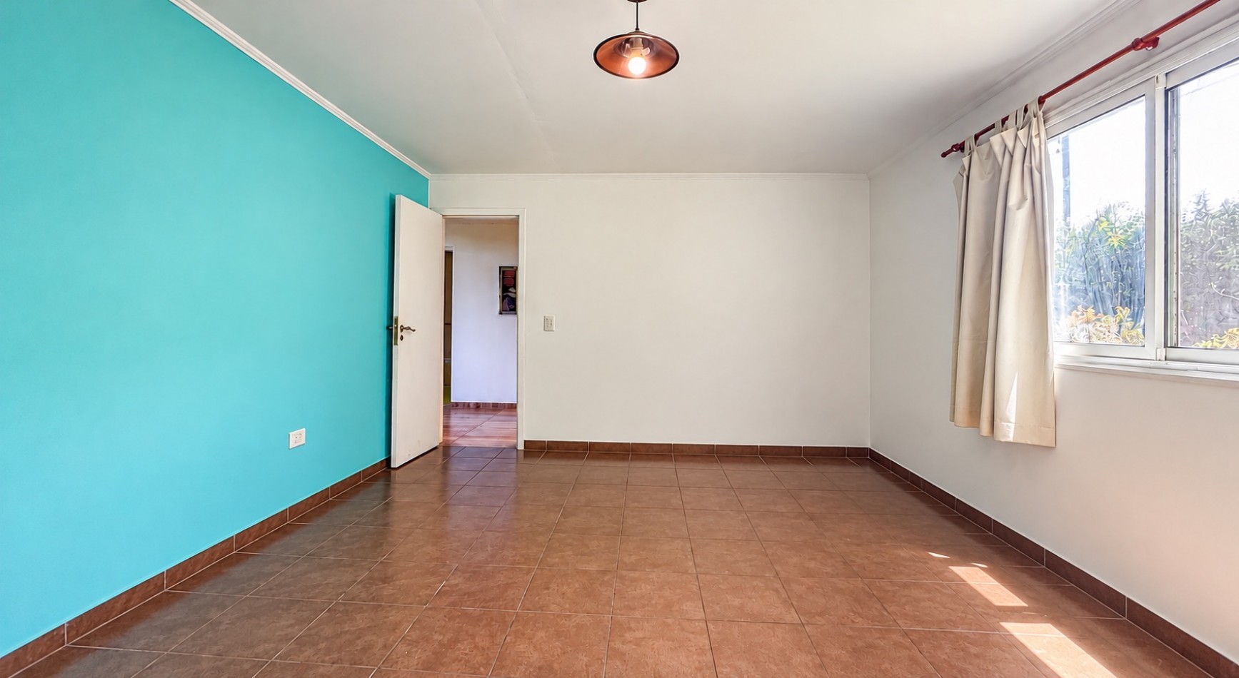 VENTA CASA 5 AMBIENTES MODERNA CON PARQUE ZONA ACANTILADOS