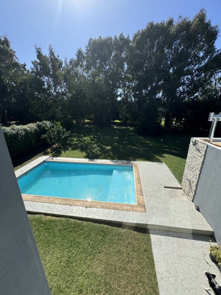 CASA EN VENTA CON PISCINA EN BARRIO PRIVADO RUMENCO