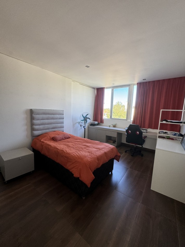 CASA EN VENTA CON PISCINA EN BARRIO PRIVADO RUMENCO