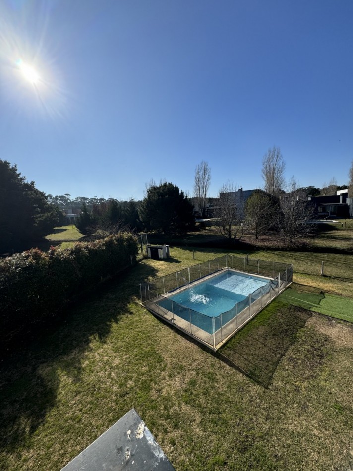 IMPERDIBLE CASA 4 AMBIENTES C PISCINA EN ALQUILER 24 MESES RUMENCO