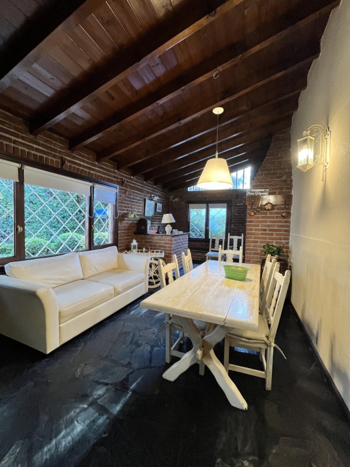HERMOSO CHALET MARPLATENSE DE CATEGORIA 5 AMB ZONA GUEMES