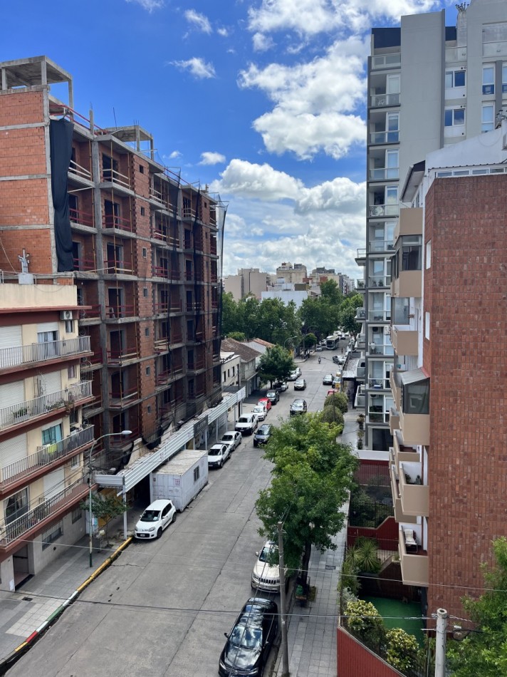 DEPARTAMENTO RECICLADO IMPECABLE EXTERNO 3 AMBIENTES EN ZONA ALDREY GUEMES