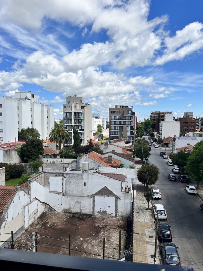 DEPARTAMENTO RECICLADO IMPECABLE EXTERNO 3 AMBIENTES EN ZONA ALDREY GUEMES
