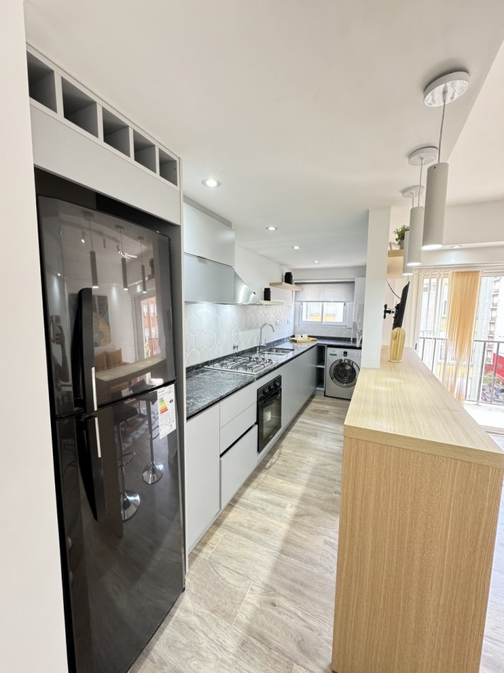 VENTA DEPTO DOS AMBIENTES AL FRENTE CON BALCON