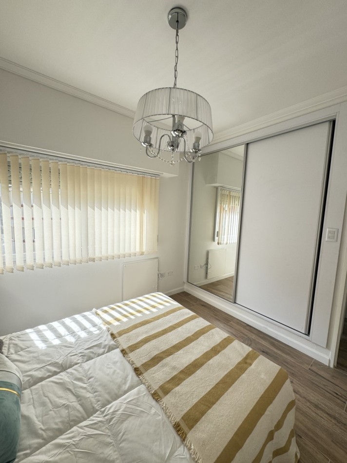 VENTA DEPTO DOS AMBIENTES AL FRENTE CON BALCON
