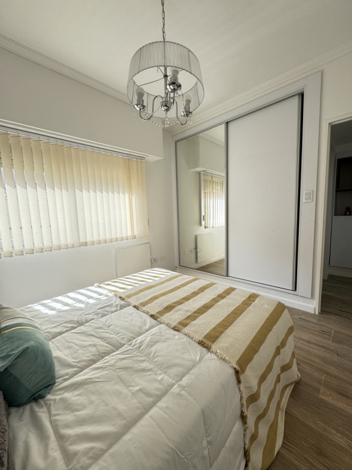 VENTA DEPTO DOS AMBIENTES AL FRENTE CON BALCON