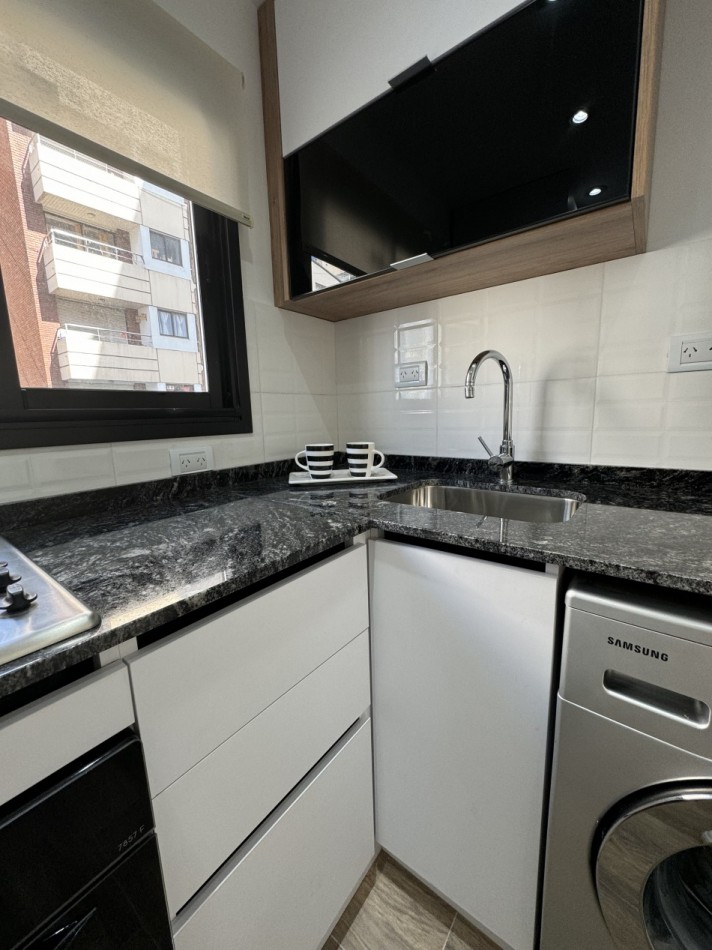 VENTA DEPTO DOS AMBIENTES CON BALCON ZONA CENTRO