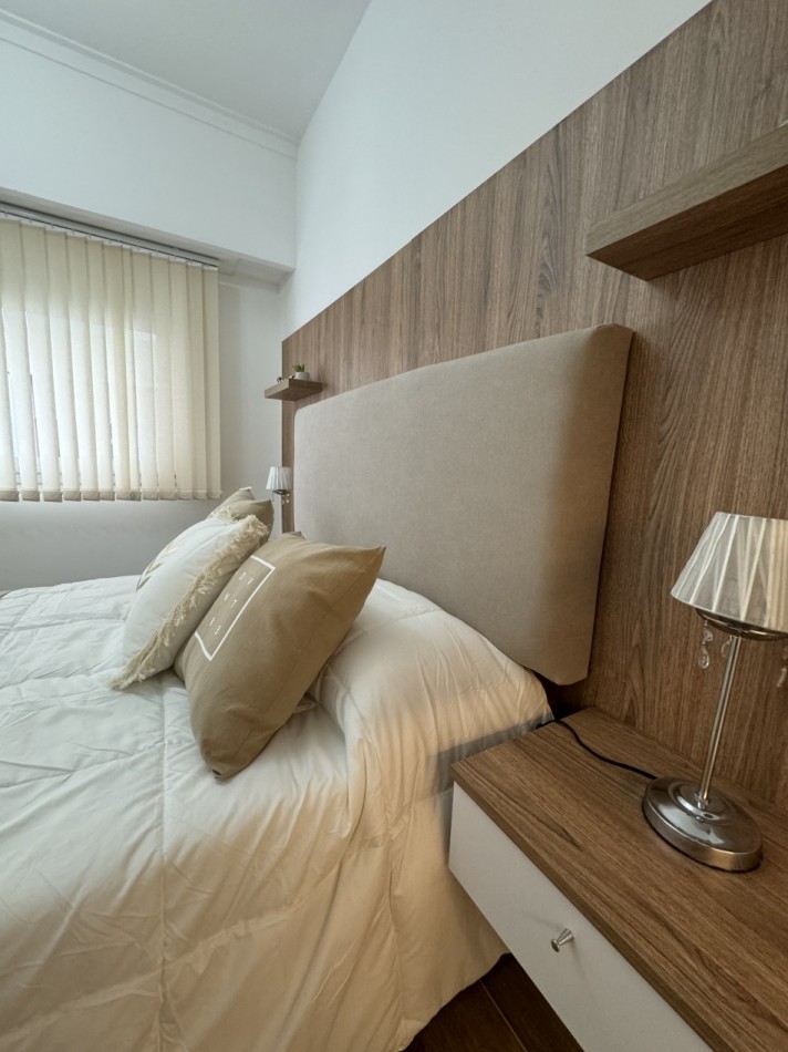 VENTA DEPTO DOS AMBIENTES CON BALCON ZONA CENTRO
