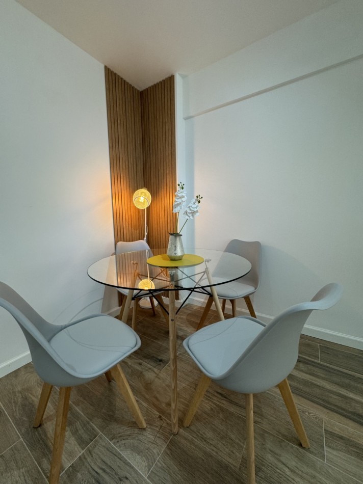 VENTA DEPTO DOS AMBIENTES CON BALCON ZONA CENTRO