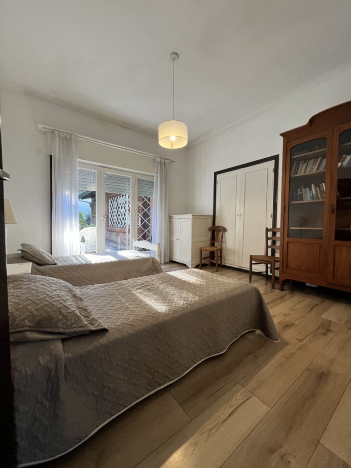 VENTA IMPORTANTE CHALET 5 AMB EN ZONA GUEMES