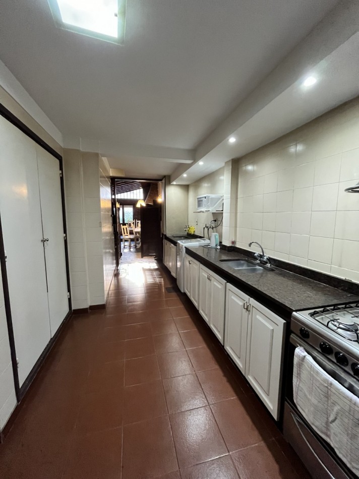 VENTA IMPORTANTE CHALET 5 AMB EN ZONA GUEMES