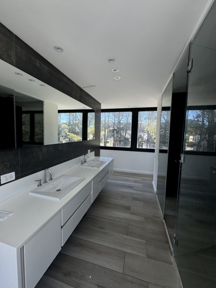 VENTA EN RUMENCO MODERNA CASA 4 AMB CON PISCINA