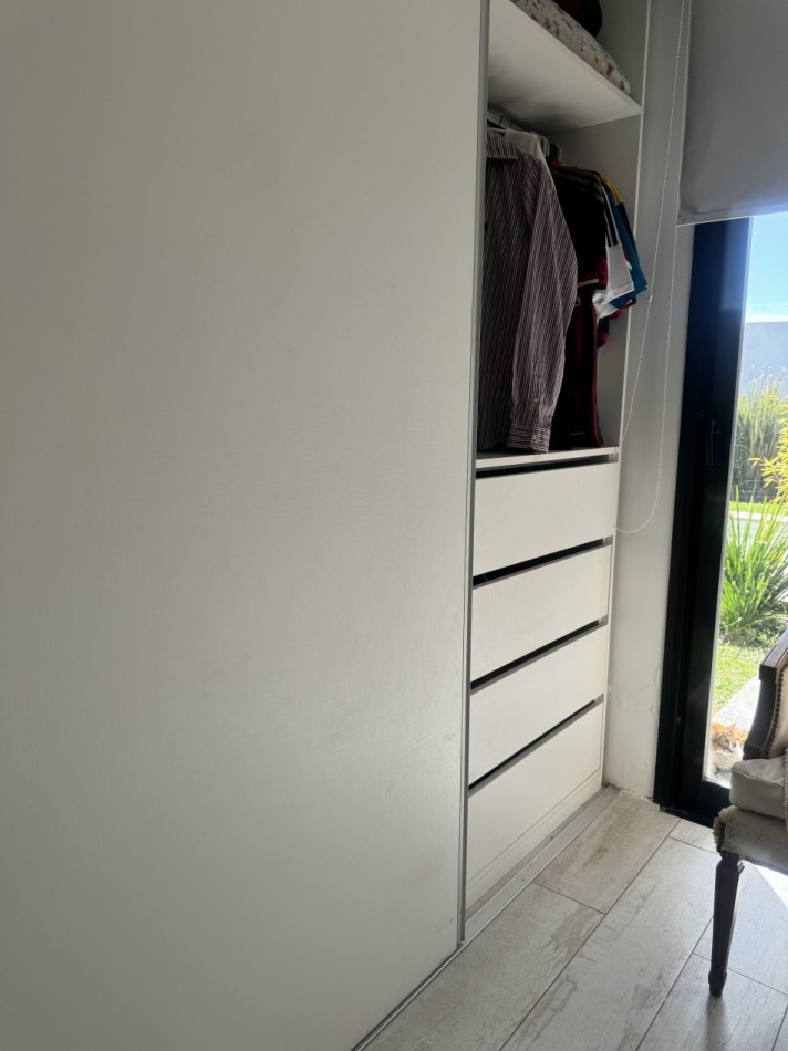 EXCELENTE CASA EN VENTA CON PISCINA EN ARENAS DEL SUR