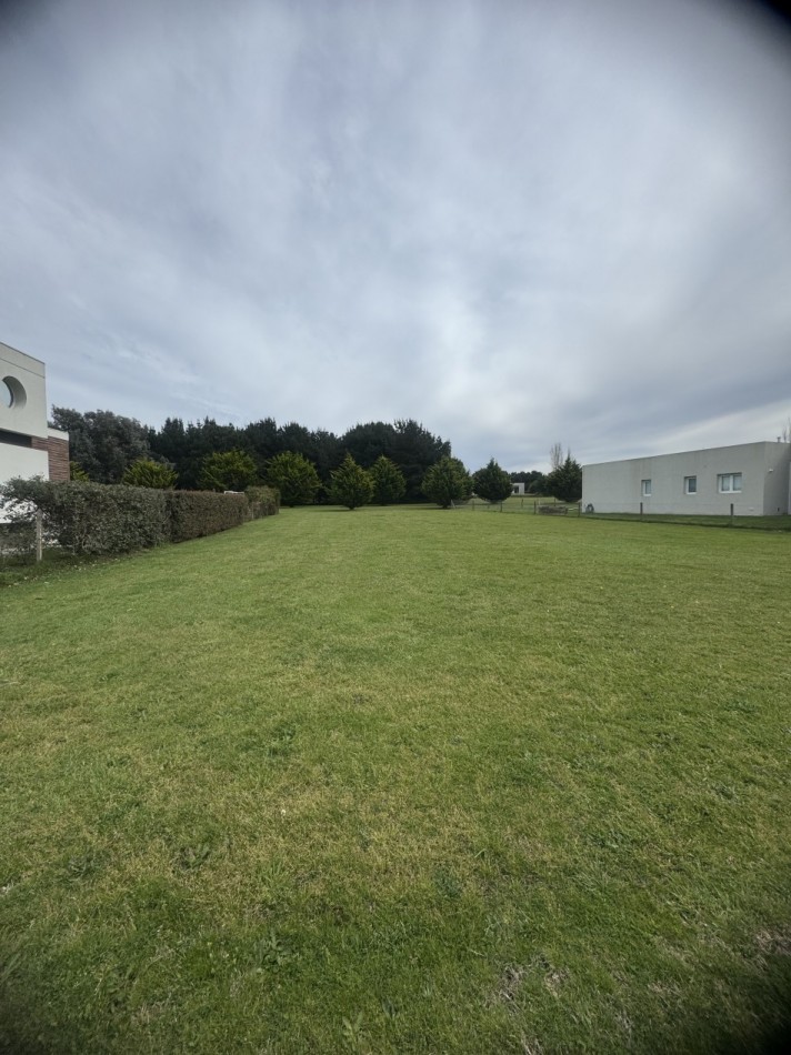 VENTA GRAN LOTE EN EL BARRIO PRIVADO RUMENCO