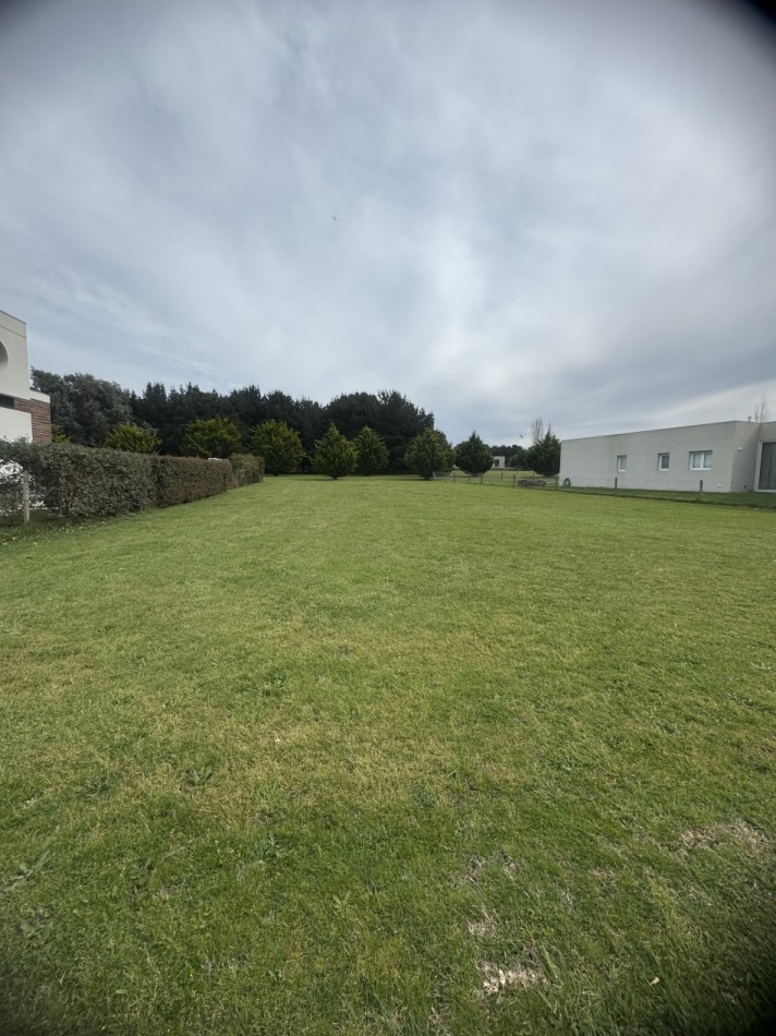 VENTA GRAN LOTE EN EL BARRIO PRIVADO RUMENCO