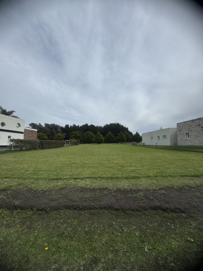 VENTA GRAN LOTE EN EL BARRIO PRIVADO RUMENCO