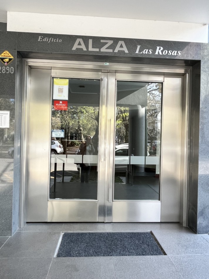 VENTA IMPORTANTE PISO 4 AMBIENTES CON COCHERA DE 160 MTS2 EN LO MEJOR DE PLAZA MITRE