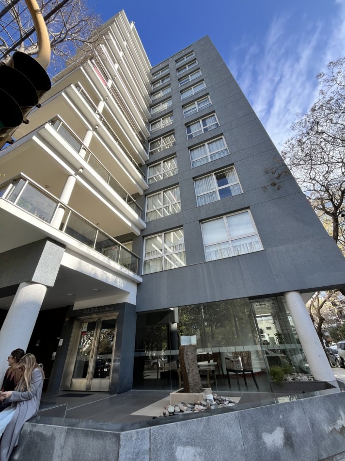 VENTA IMPORTANTE PISO 4 AMBIENTES CON COCHERA DE 160 MTS2 EN LO MEJOR DE PLAZA MITRE