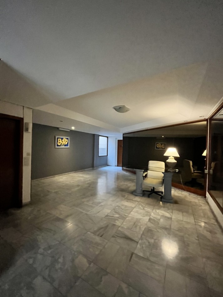 VENTA DEPARTAMENTO 3 AMBIENTES RCICLADO CON COCHERA EN PLAZA MITRE