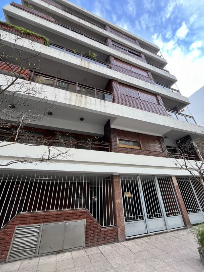 VENTA DEPARTAMENTO 3 AMBIENTES RCICLADO CON COCHERA EN PLAZA MITRE