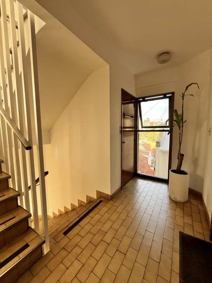 VENTA DEPARTAMENTO 3 AMBIENTES RCICLADO CON COCHERA EN PLAZA MITRE