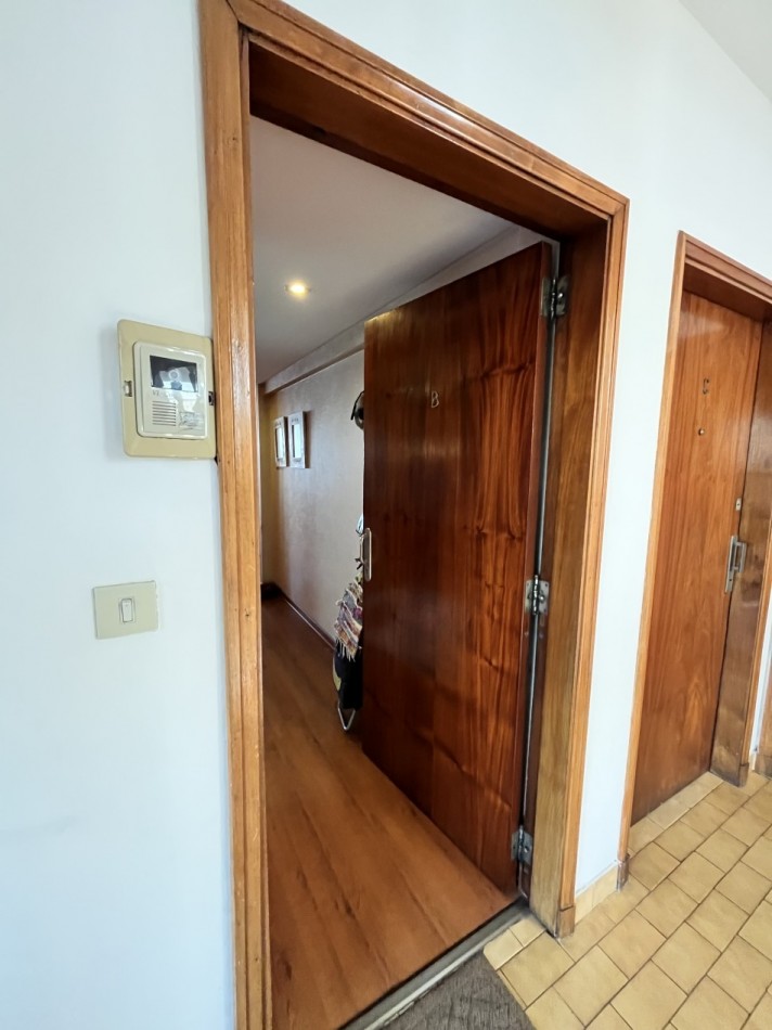 VENTA DEPARTAMENTO 3 AMBIENTES RCICLADO CON COCHERA EN PLAZA MITRE