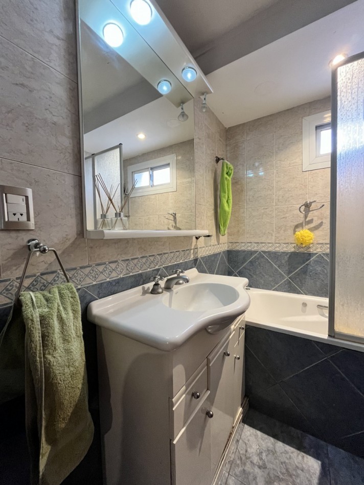 VENTA DEPARTAMENTO 3 AMBIENTES RCICLADO CON COCHERA EN PLAZA MITRE