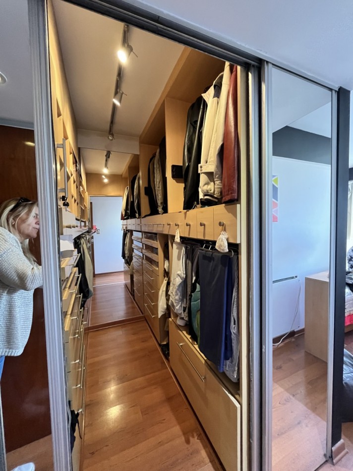 VENTA DEPARTAMENTO 3 AMBIENTES RCICLADO CON COCHERA EN PLAZA MITRE
