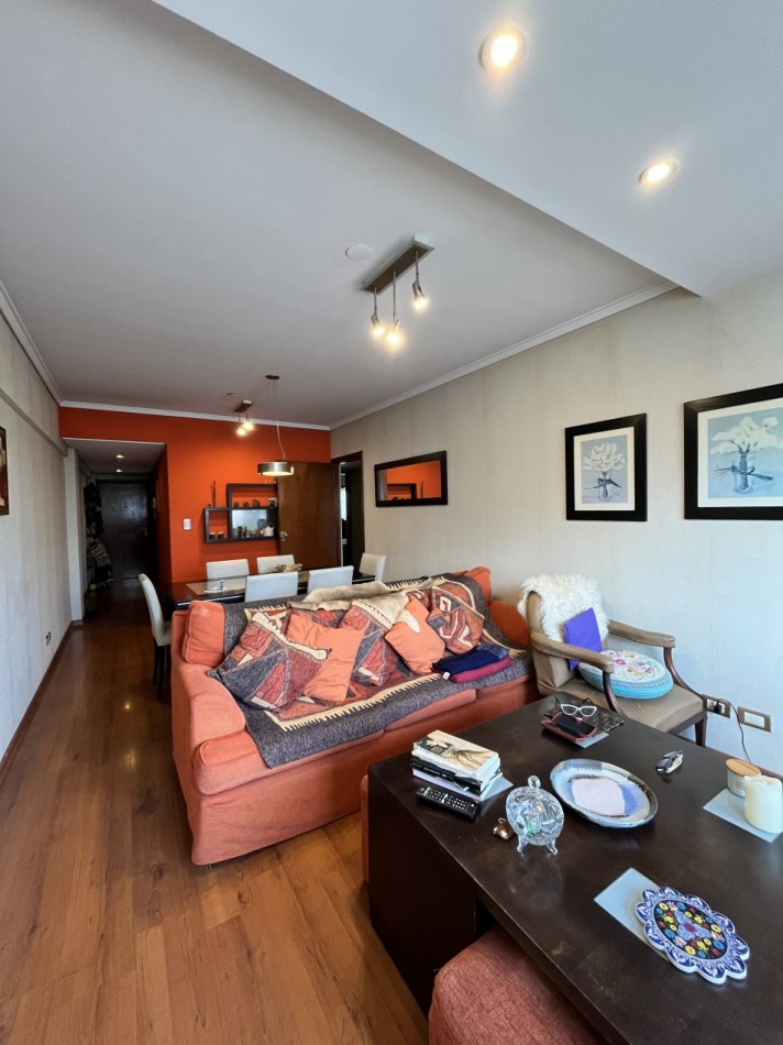 VENTA DEPARTAMENTO 3 AMBIENTES RCICLADO CON COCHERA EN PLAZA MITRE