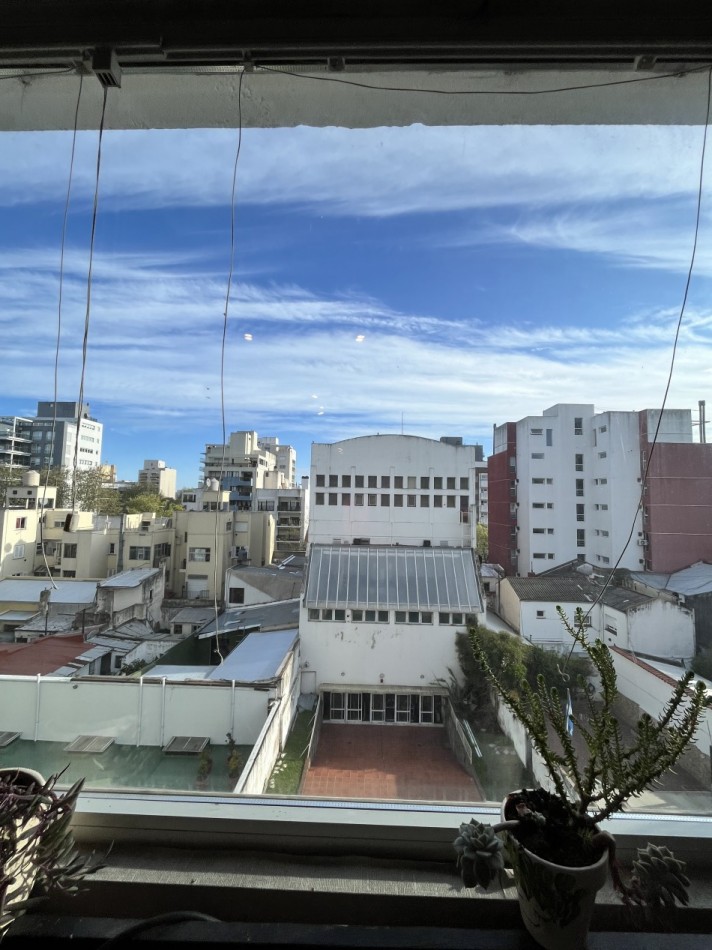 VENTA DEPARTAMENTO 3 AMBIENTES RCICLADO CON COCHERA EN PLAZA MITRE