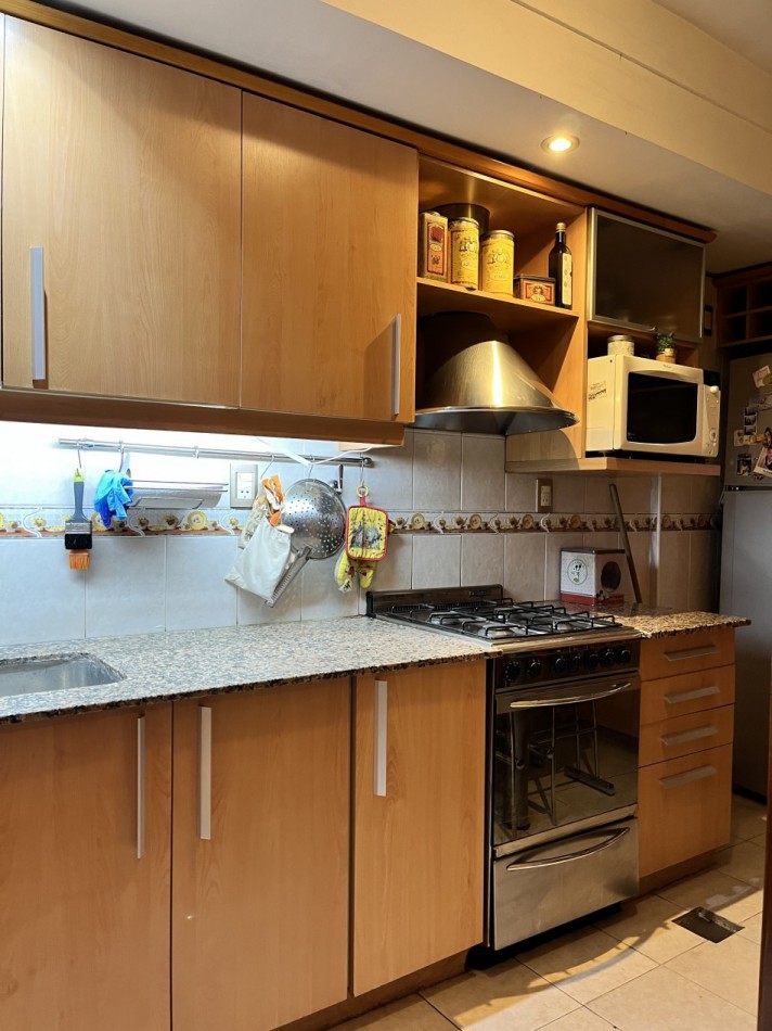 VENTA DEPARTAMENTO 3 AMBIENTES RCICLADO CON COCHERA EN PLAZA MITRE