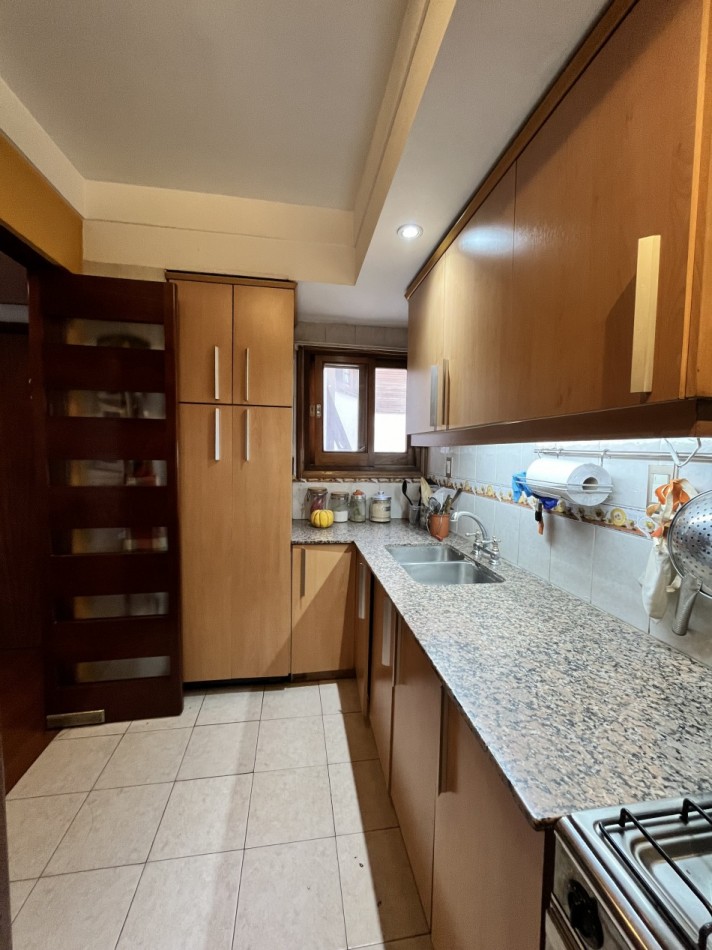 VENTA DEPARTAMENTO 3 AMBIENTES RCICLADO CON COCHERA EN PLAZA MITRE