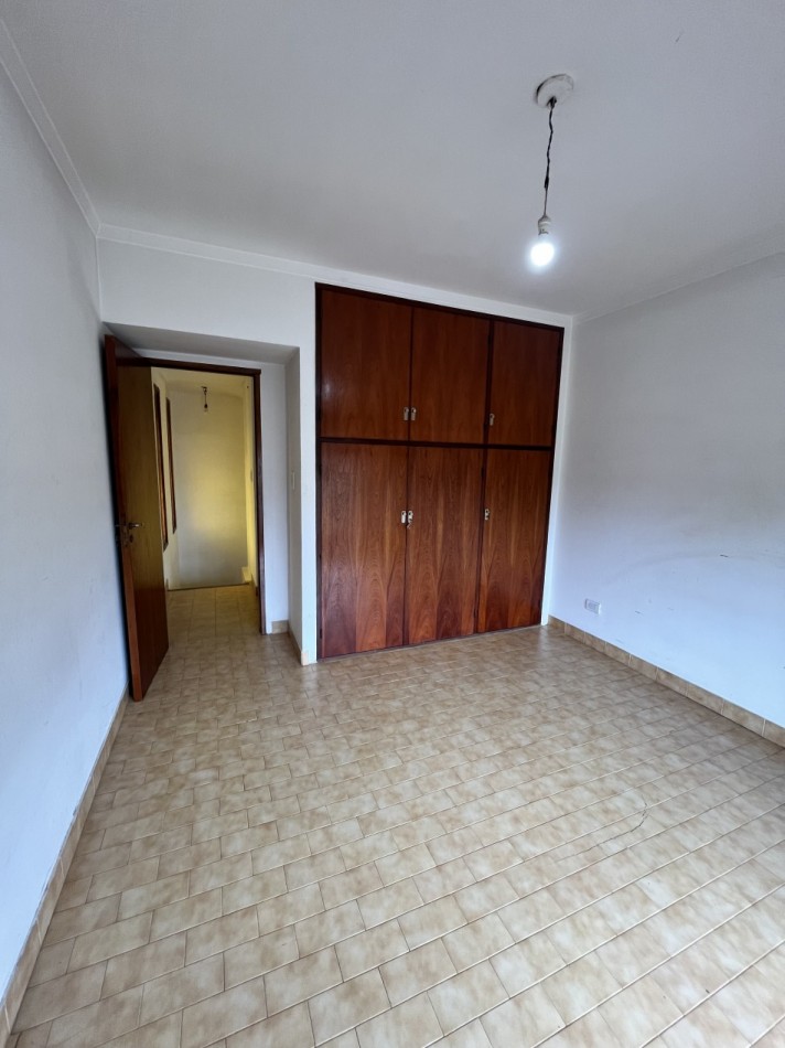 ALQUILER TEMPORAL O ANUAL AMPLIA CASA 3 AMBIENTES CON PARQUE Y PARRILLA EN PUNTA MOGOTES