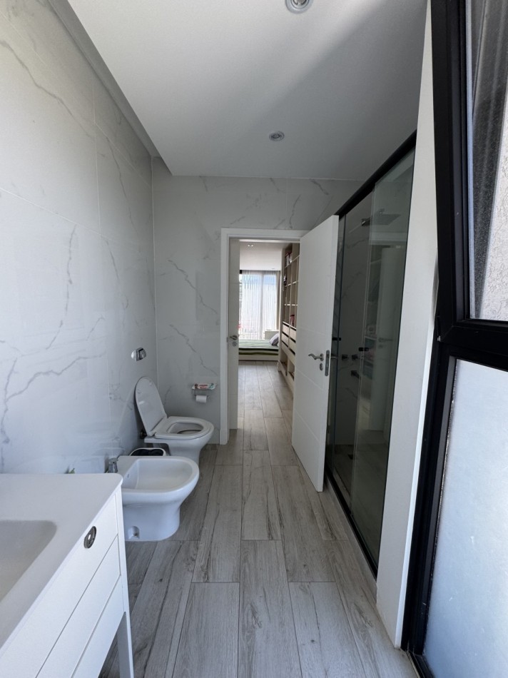 CASA EN VENTA CON PISCINA EN RUMENCO JOVEN