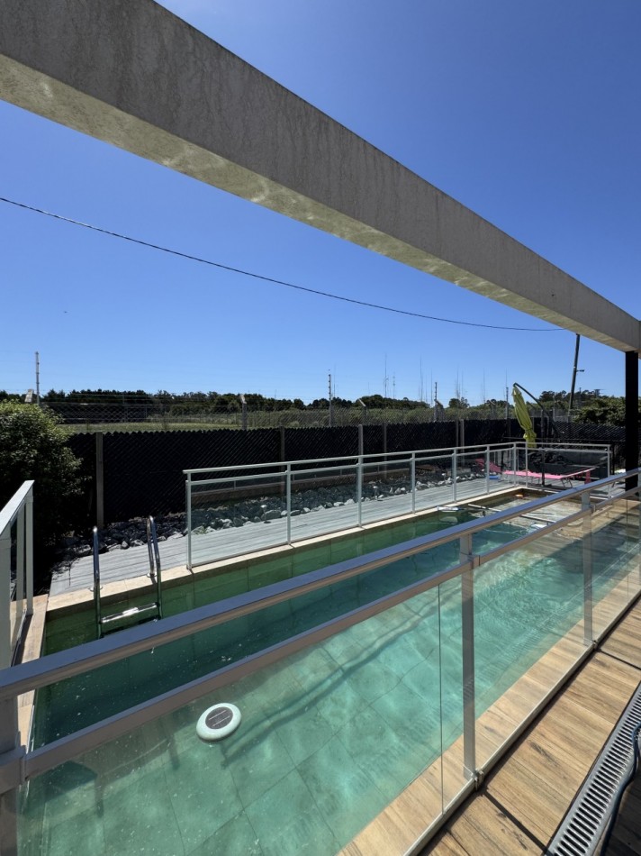 CASA EN VENTA CON PISCINA EN RUMENCO JOVEN
