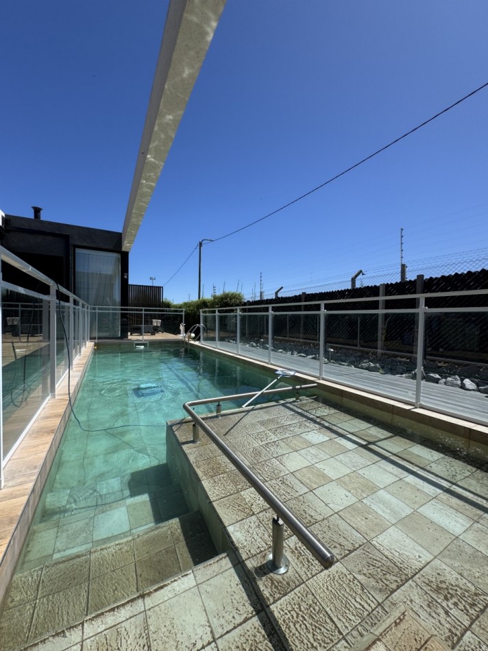 CASA EN VENTA CON PISCINA EN RUMENCO JOVEN