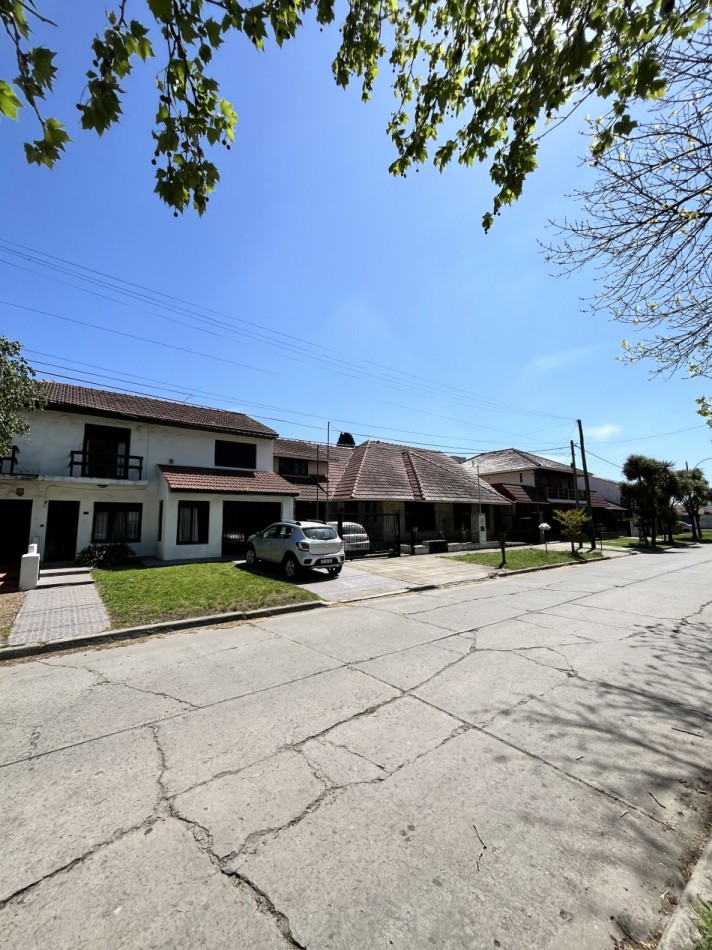 VENTA CASA EN PH 3 AMBIENTES CON PATIO Y GARAGE EN BARRIO SAN CAYETANO