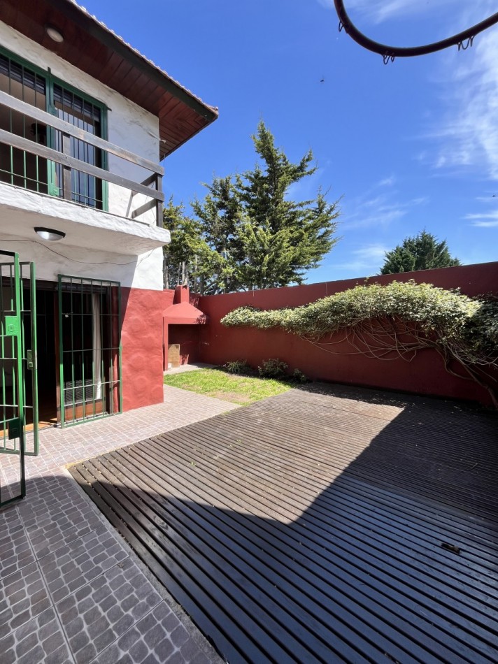 VENTA CASA EN PH 3 AMBIENTES CON PATIO Y GARAGE EN BARRIO SAN CAYETANO